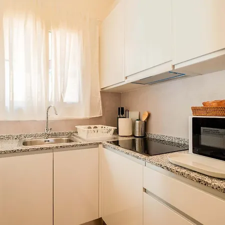 Cozy Ground-floor 2br Steps From Playa Mar * Torremolinos