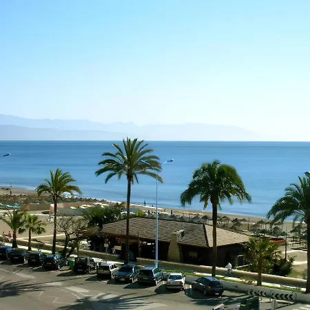 Cozy Ground-floor 2br Steps From Playa Mar Apartament